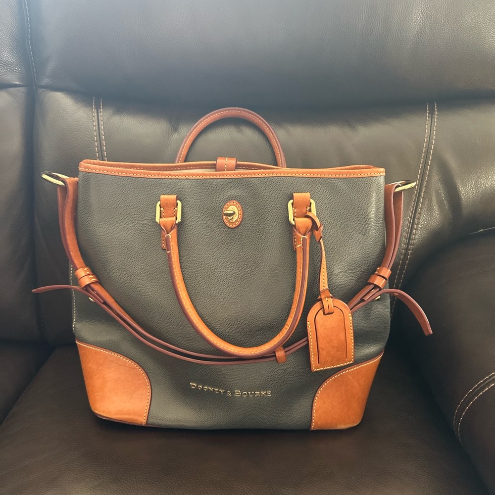 Dooney & Bourke Handbag